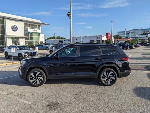 Photo of 2024 Deep Black Pearl Volkswagen Atlas