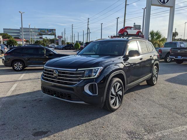 Photo of 2024 Deep Black Pearl Volkswagen Atlas