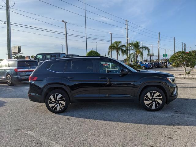 Photo of 2024 Deep Black Pearl Volkswagen Atlas