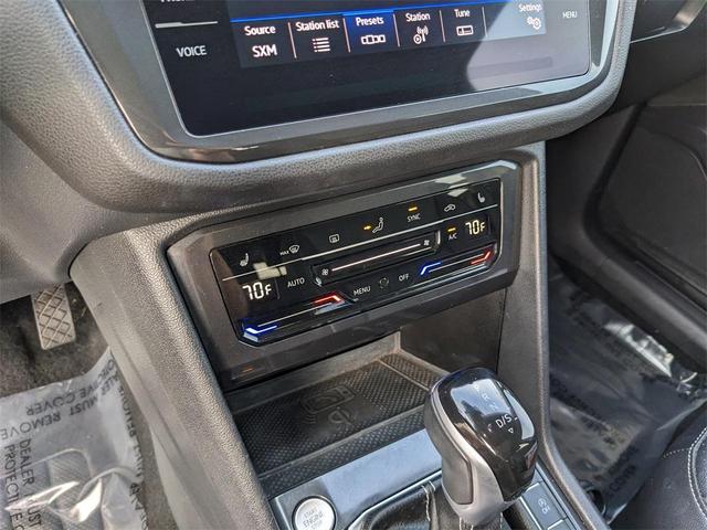 Photo of 2024 Platinum Gray Metallic Volkswagen Tiguan