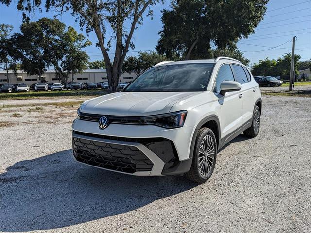 Photo of 2025 Pure White Volkswagen Taos