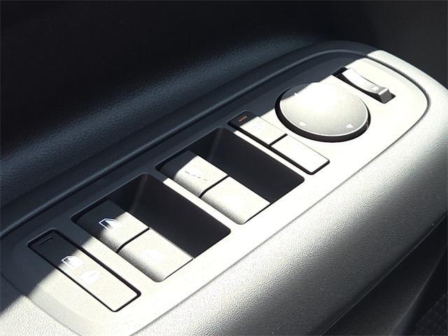 Photo of 2026 White Hyundai SANTA FE HEV