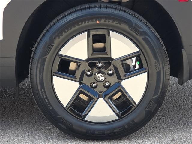 Photo of 2026 White Hyundai SANTA FE HEV