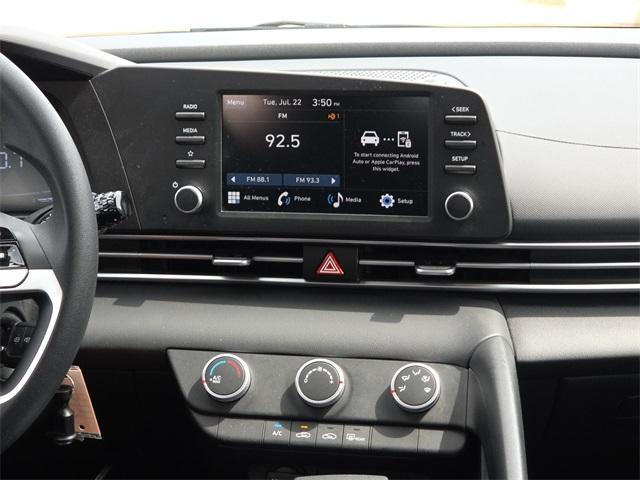 Photo of 2024 Gray Hyundai ELANTRA