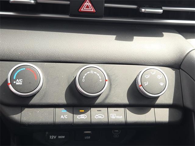 Photo of 2024 Gray Hyundai ELANTRA
