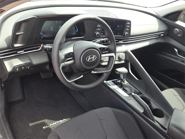 Photo of 2024 Gray Hyundai ELANTRA