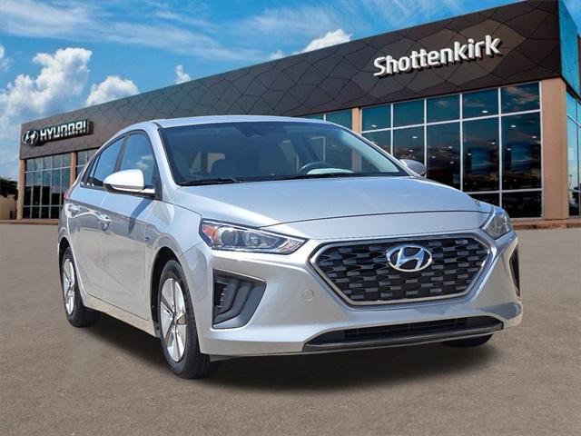 Photo of 2020 Stellar Silver Hyundai IONIQ Hybrid