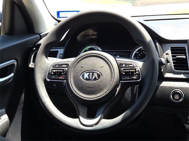 Photo of 2018 Deep Cerulean Kia Niro