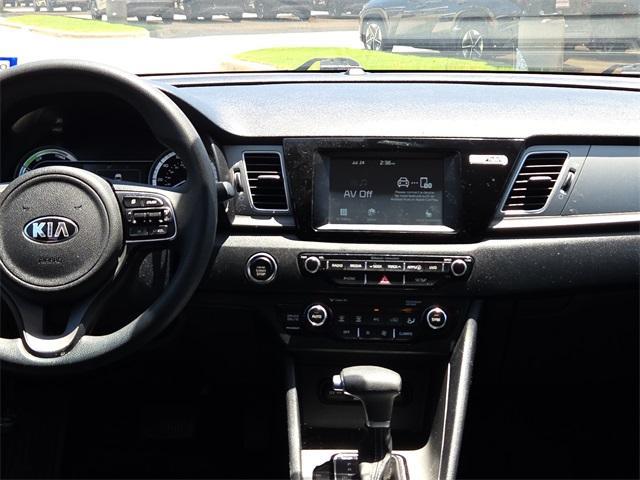 Photo of 2018 Deep Cerulean Kia Niro