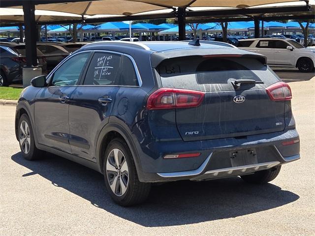 Photo of 2018 Deep Cerulean Kia Niro