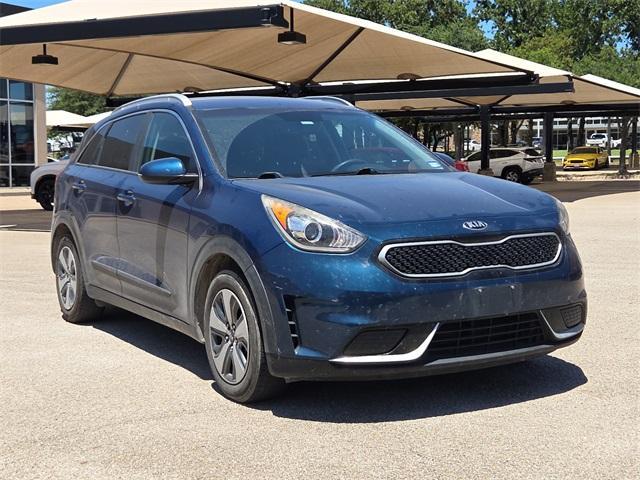 Photo of 2018 Deep Cerulean Kia Niro