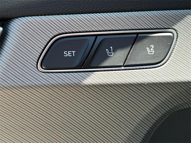 Photo of 2025 Abyss Black Pearl Hyundai PALISADE