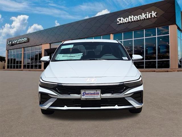 Photo of 2025 White Hyundai ELANTRA HEV