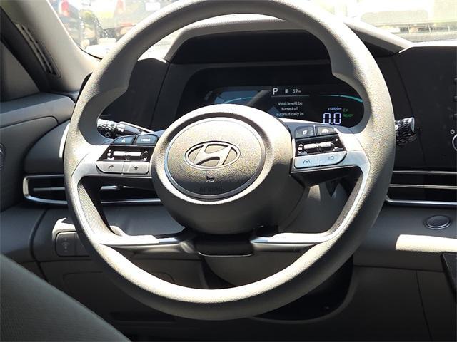 Photo of 2025 White Hyundai ELANTRA HEV
