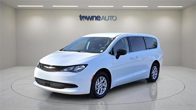 2024 Chrysler Voyager