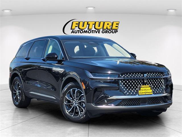 Photo of 2025 Infinite Black Metallic Clearcoat Lincoln Nautilus