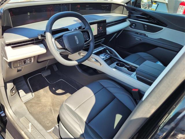 Photo of 2025 Infinite Black Metallic Clearcoat Lincoln Nautilus