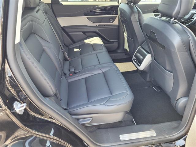 Photo of 2025 Infinite Black Metallic Clearcoat Lincoln Nautilus