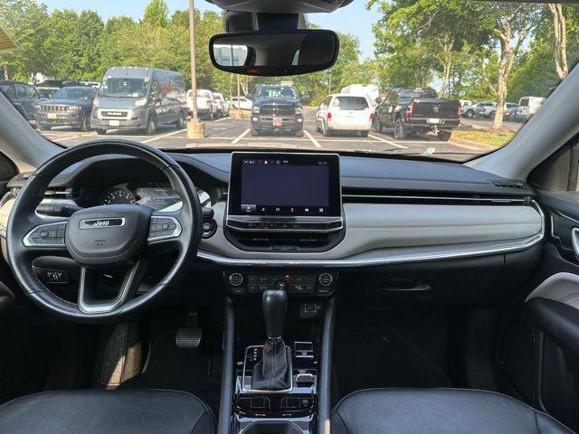 Photo of 2022 Granite Crystal Metallic Clearcoat Jeep Compass