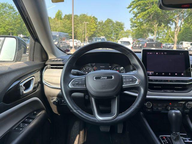 Photo of 2022 Granite Crystal Metallic Clearcoat Jeep Compass