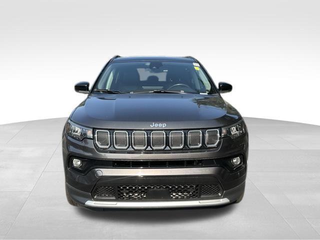 Photo of 2022 Granite Crystal Metallic Clearcoat Jeep Compass
