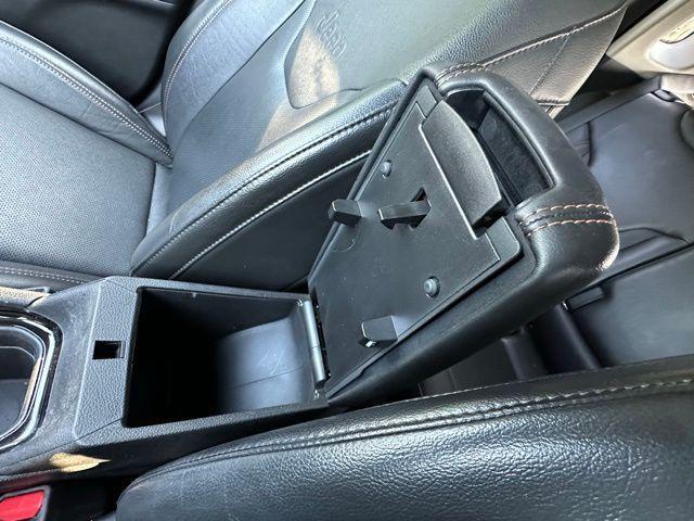 Photo of 2022 Granite Crystal Metallic Clearcoat Jeep Compass