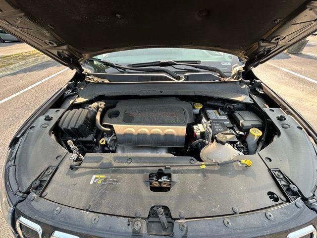 Photo of 2022 Granite Crystal Metallic Clearcoat Jeep Compass