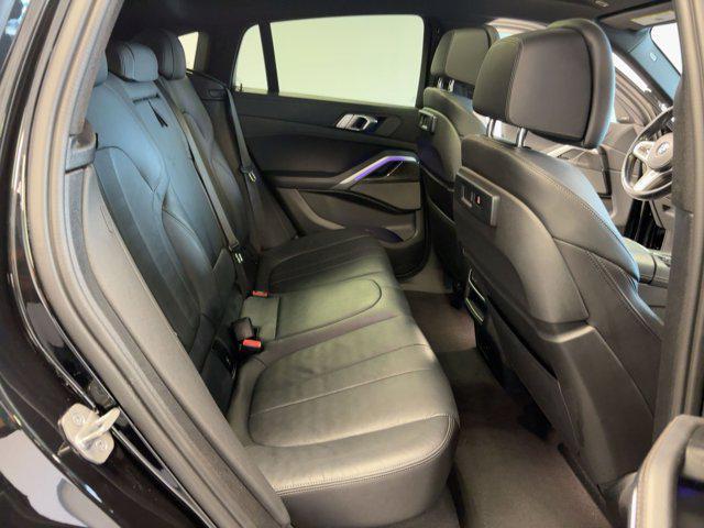 Photo of 2022 Black Sapphire Metallic BMW X6