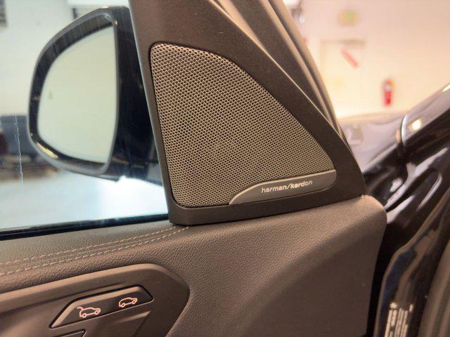 Photo of 2022 Black Sapphire Metallic BMW X6