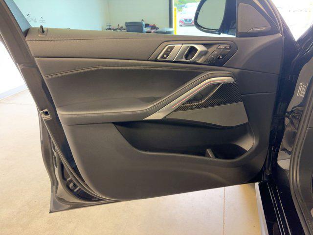Photo of 2022 Black Sapphire Metallic BMW X6