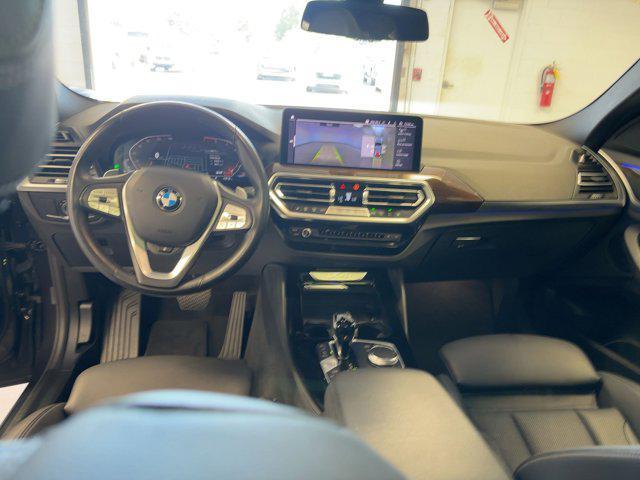 Photo of 2024 Gray BMW X4