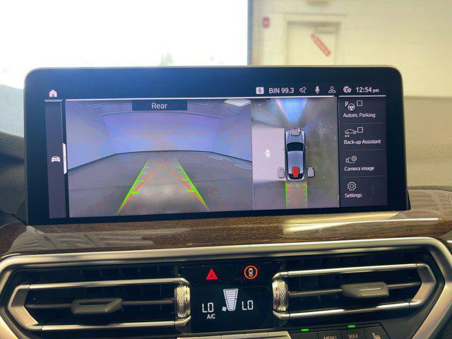 Photo of 2024 Gray BMW X4