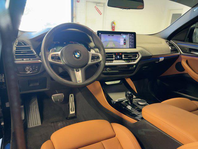 Photo of 2025 Black Sapphire Metallic BMW X4