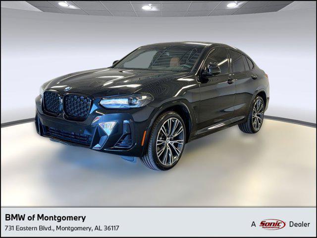 Photo of 2025 Black Sapphire Metallic BMW X4