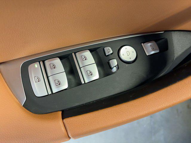 Photo of 2025 Black Sapphire Metallic BMW X4