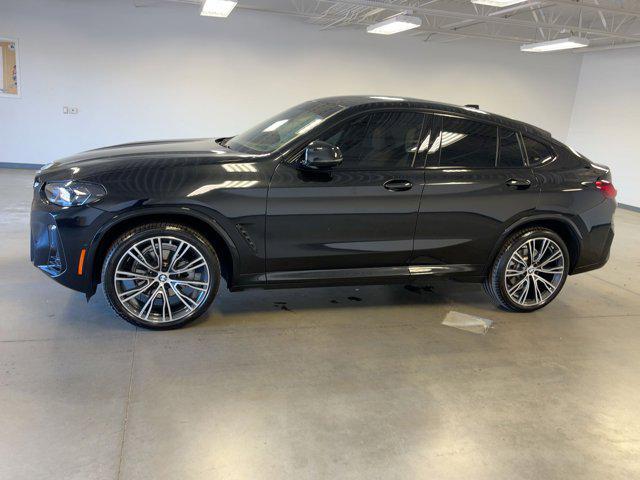 Photo of 2025 Black Sapphire Metallic BMW X4