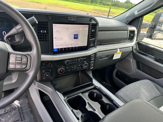 Photo of 2025 Antimatter Blue Metallic Ford F-350
