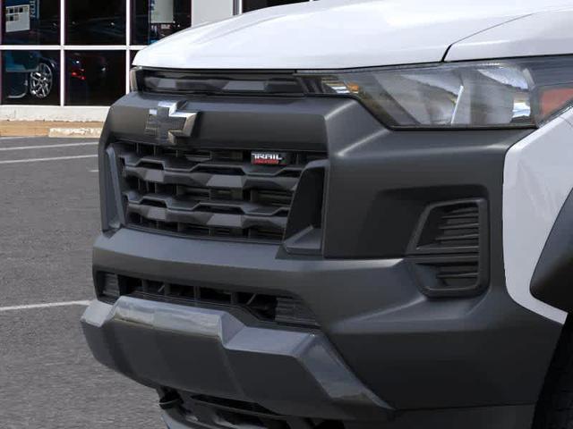 Photo of 2026 Summit White Chevrolet Colorado