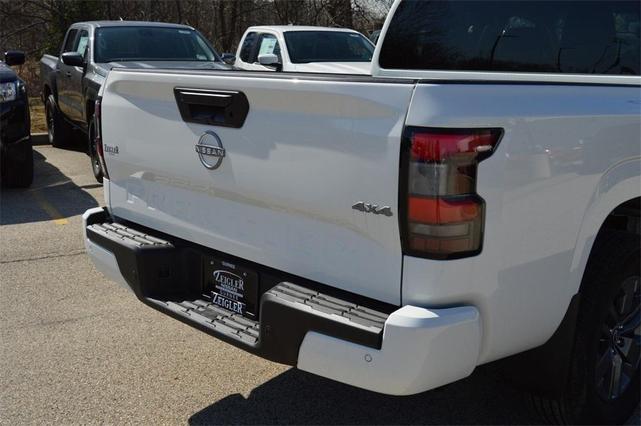 Photo of 2025 Glacier White Nissan Frontier