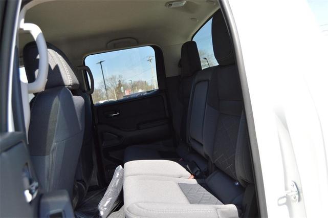 Photo of 2025 Glacier White Nissan Frontier