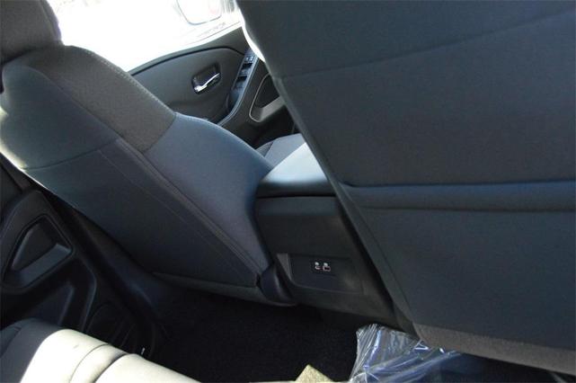 Photo of 2025 Glacier White Nissan Frontier