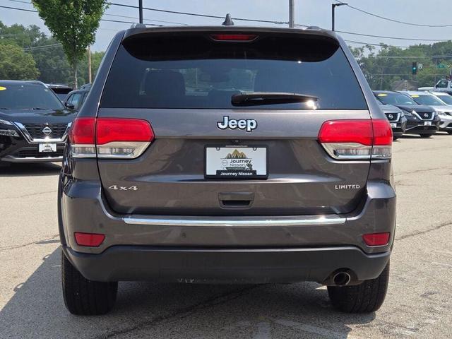 Photo of 2015 Granite Crystal Metallic Clearcoat Jeep Grand Cherokee