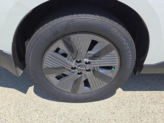 Photo of 2025 Everest White Pearl Tricoat Nissan Murano