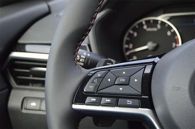 Photo of 2025 Brilliant Silver Metallic Nissan Altima