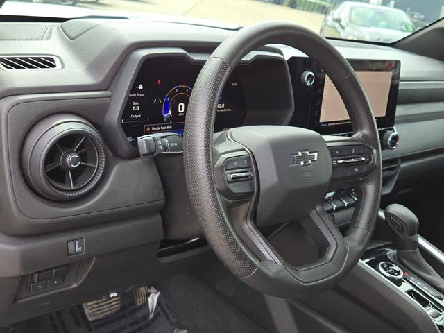 Photo of 2024 Summit White Chevrolet Colorado