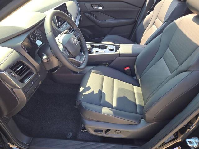 Photo of 2026 Super Black Nissan Rogue