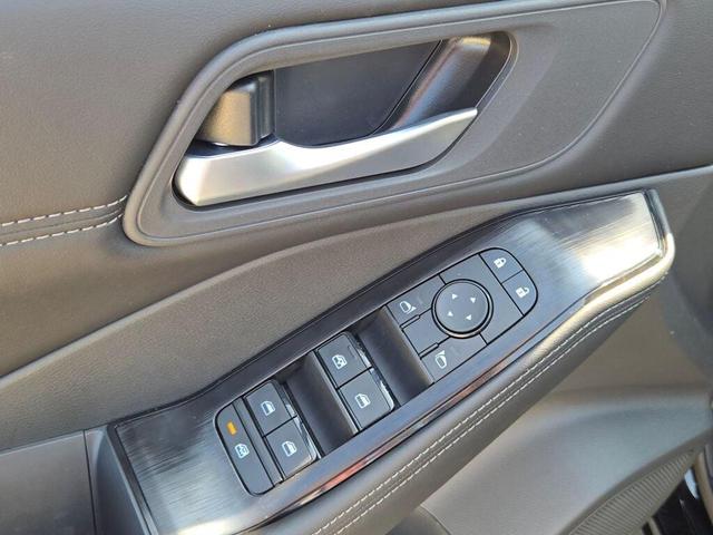 Photo of 2026 Super Black Nissan Rogue