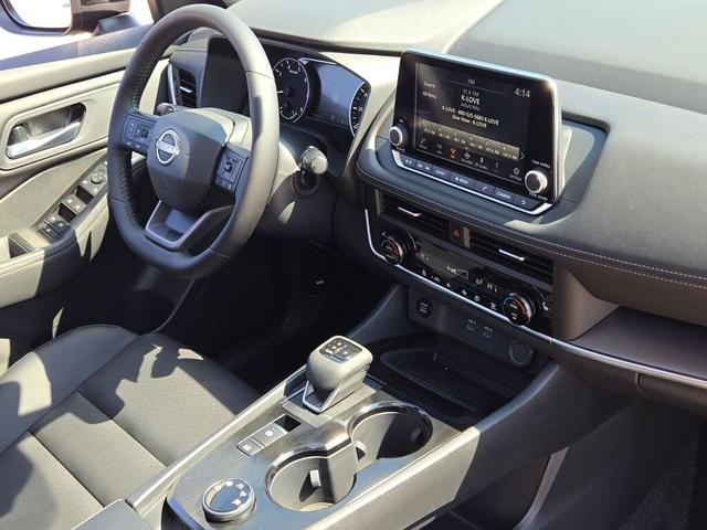 Photo of 2026 Super Black Nissan Rogue