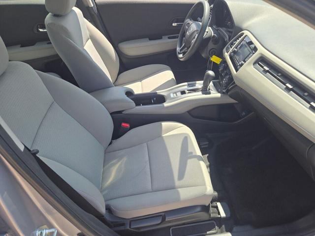 Photo of 2022 Lunar Silver Metallic Honda HR-V