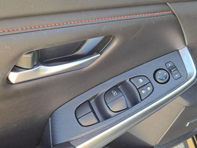 Photo of 2024 Super Black Nissan Sentra
